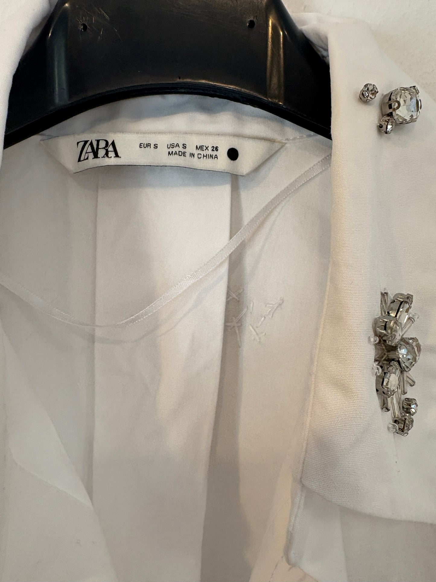ZARA. White beaded shirt. TS