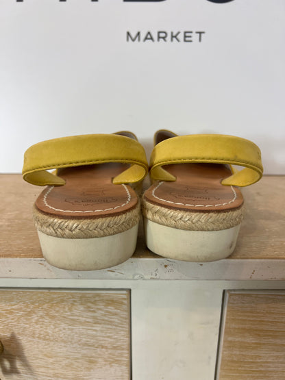 IILONGA´S . Menorquina piel mostaza. T 39