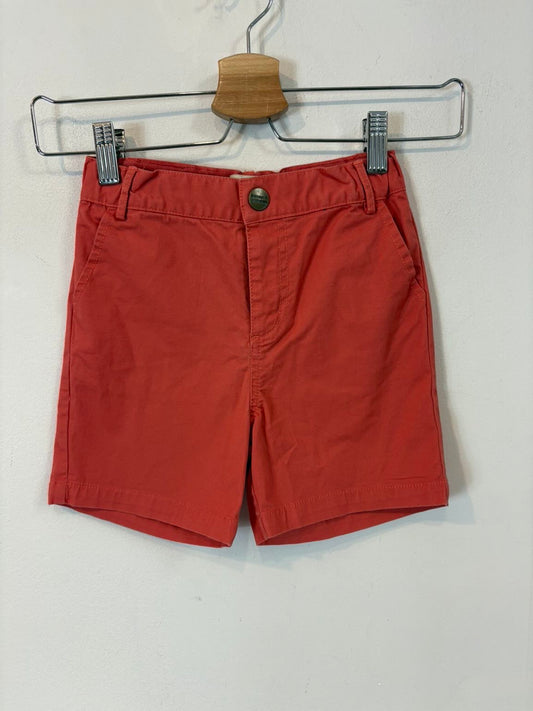 BONNET A POMPON. Bermuda roja T. 5 años