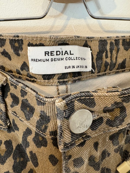 OTRAS. Denim recto animal print. T 36