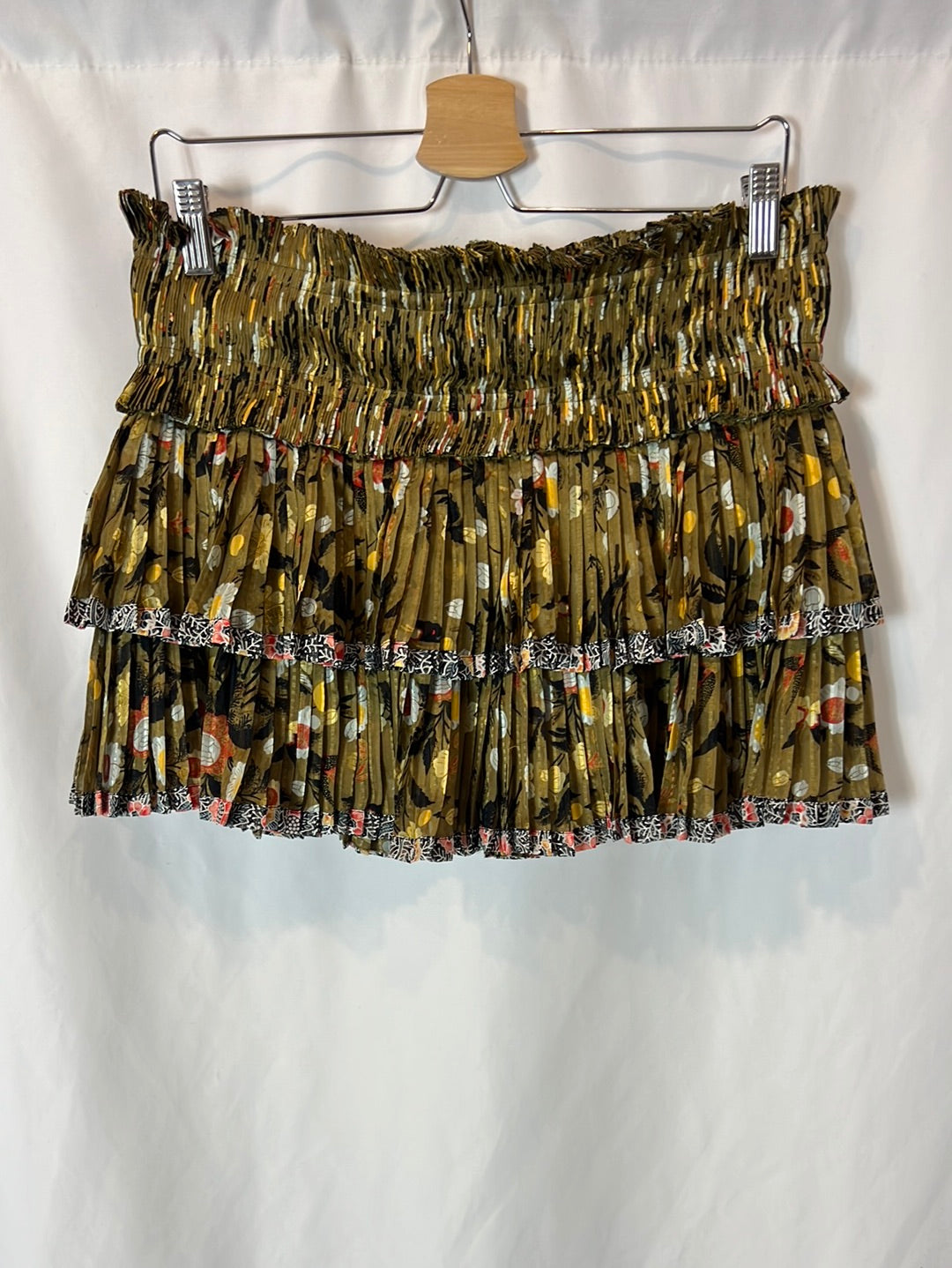 ISABEL MARANT. Printed pleated silk skirt. Size 38