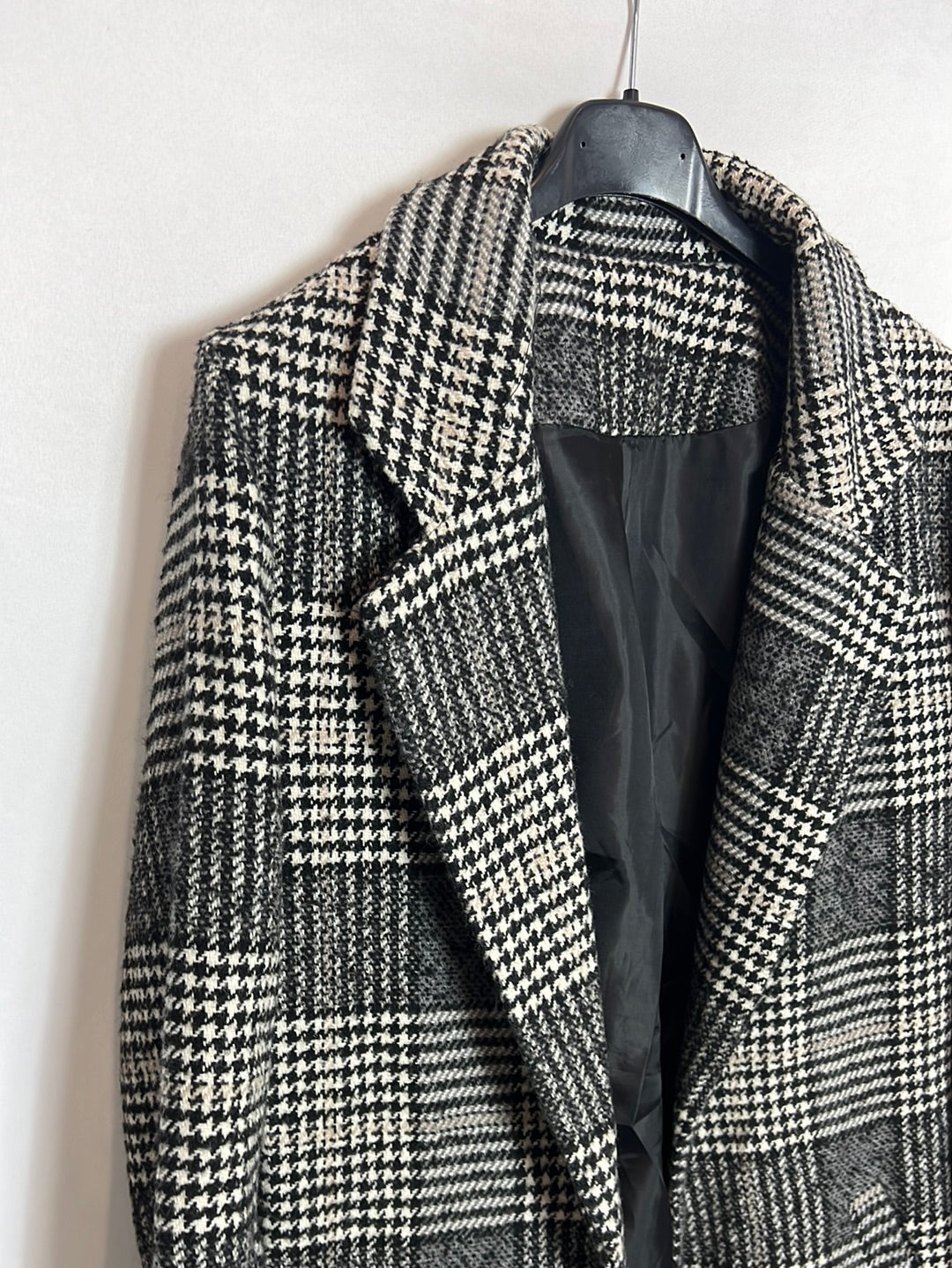 OTRAS. Abrigo pata de gallo grises T.s