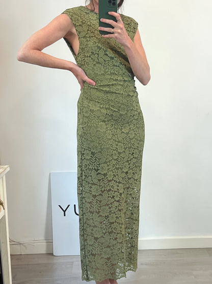 ZARA. Vestido largo encaje verde T.s
