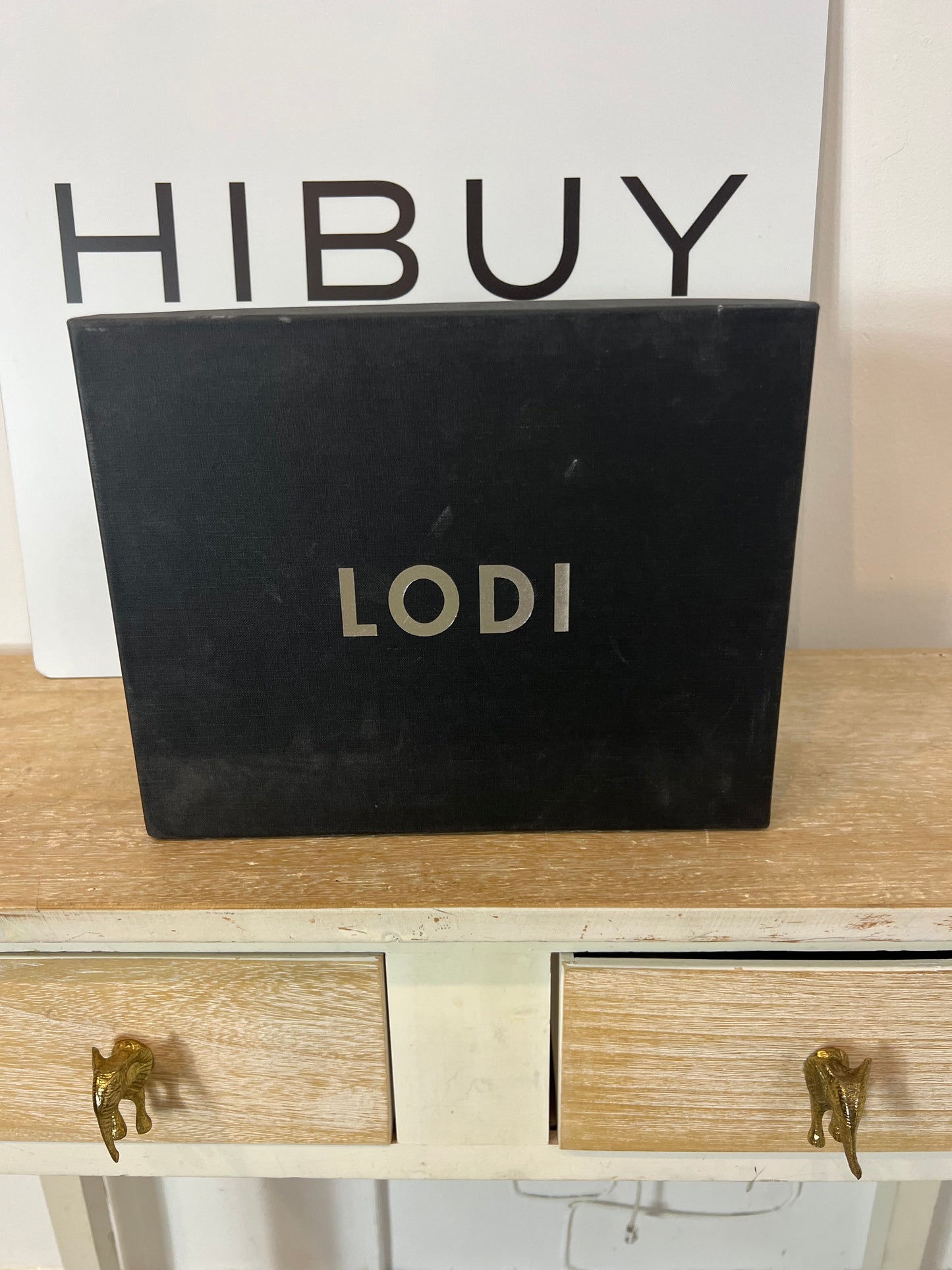 LODI. Tacones piel camel peeptoes. T 39