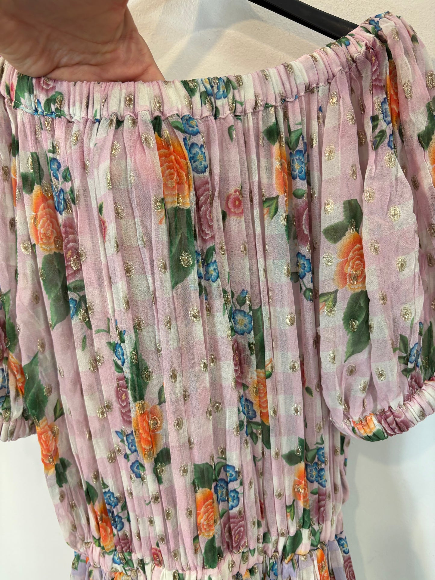 JOT. Vestido largo vaporoso estampado hombros