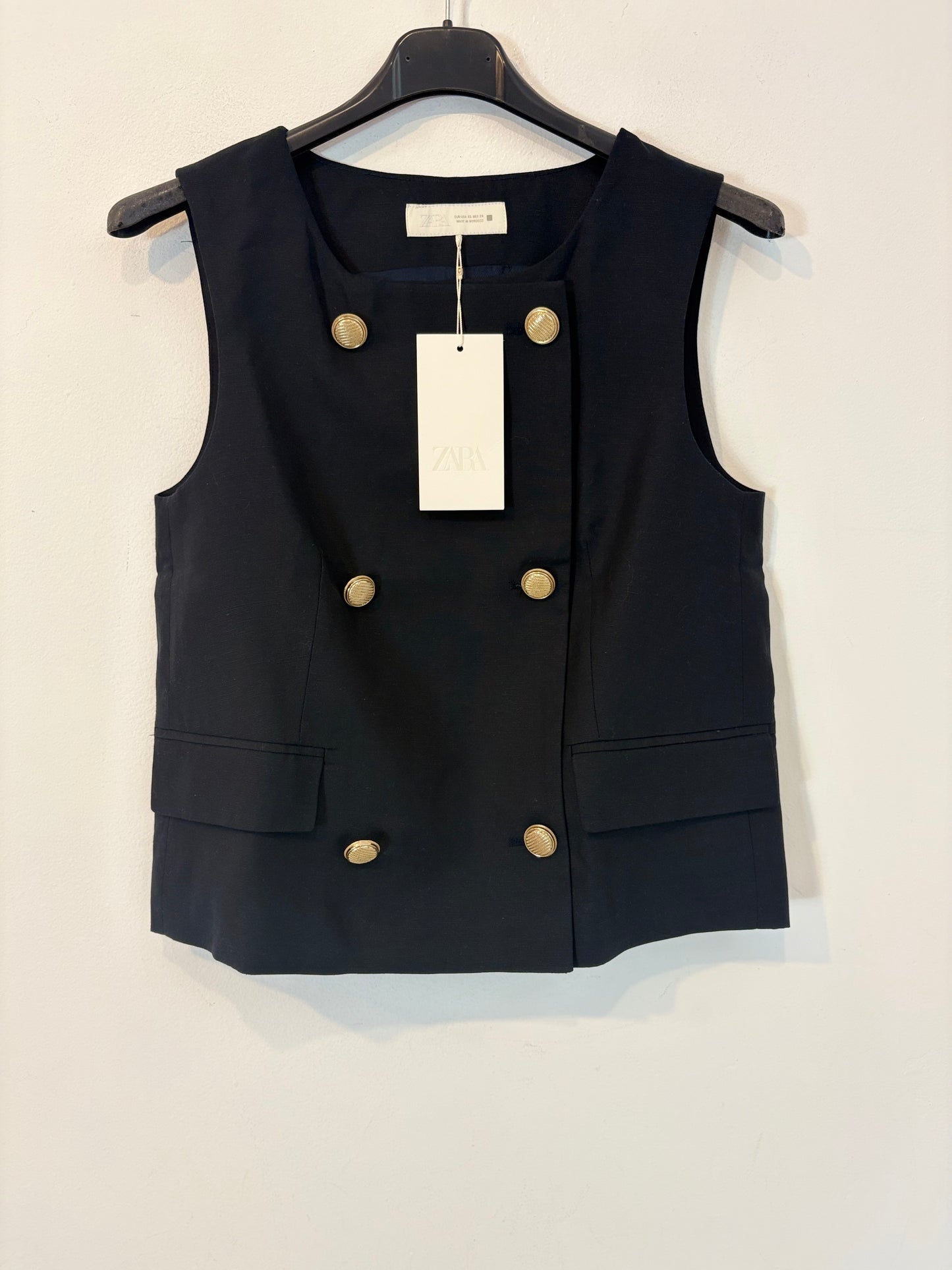 ZARA. Top / chaleco botones dorados. T XS