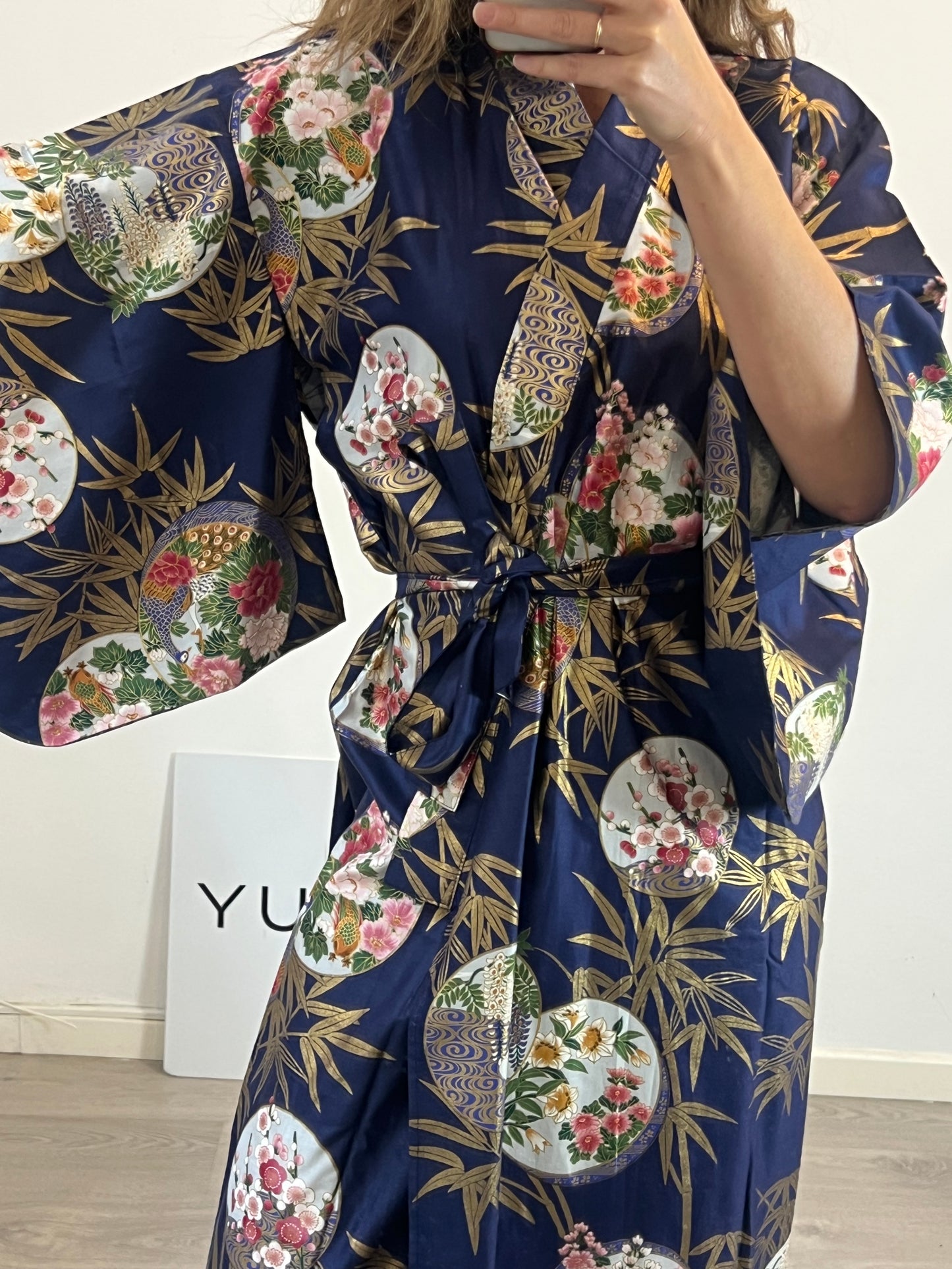 OTRAS. Kimono japonés azul estampado. T U