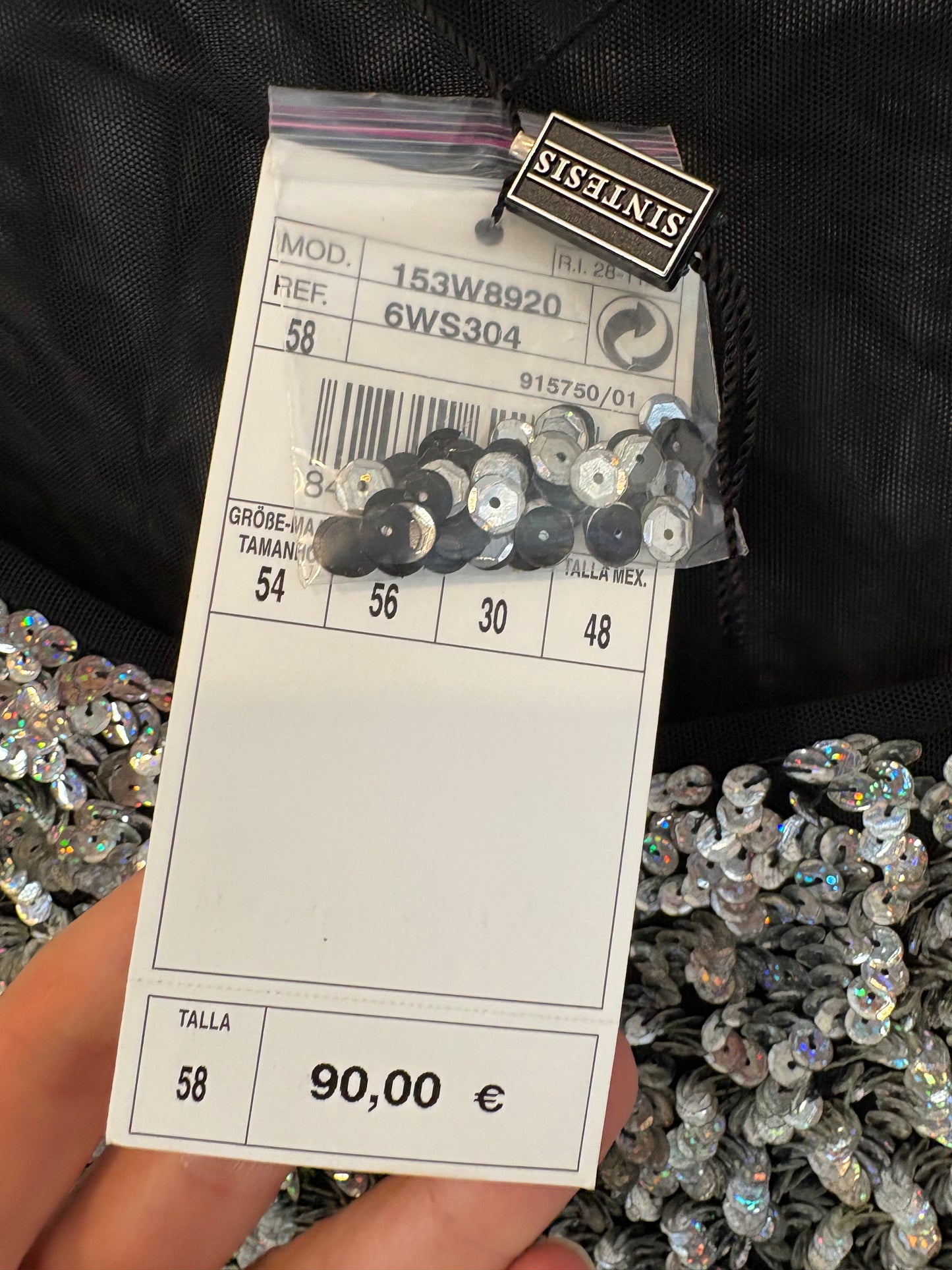 SINTESIS. Top lentejuelas plateadas