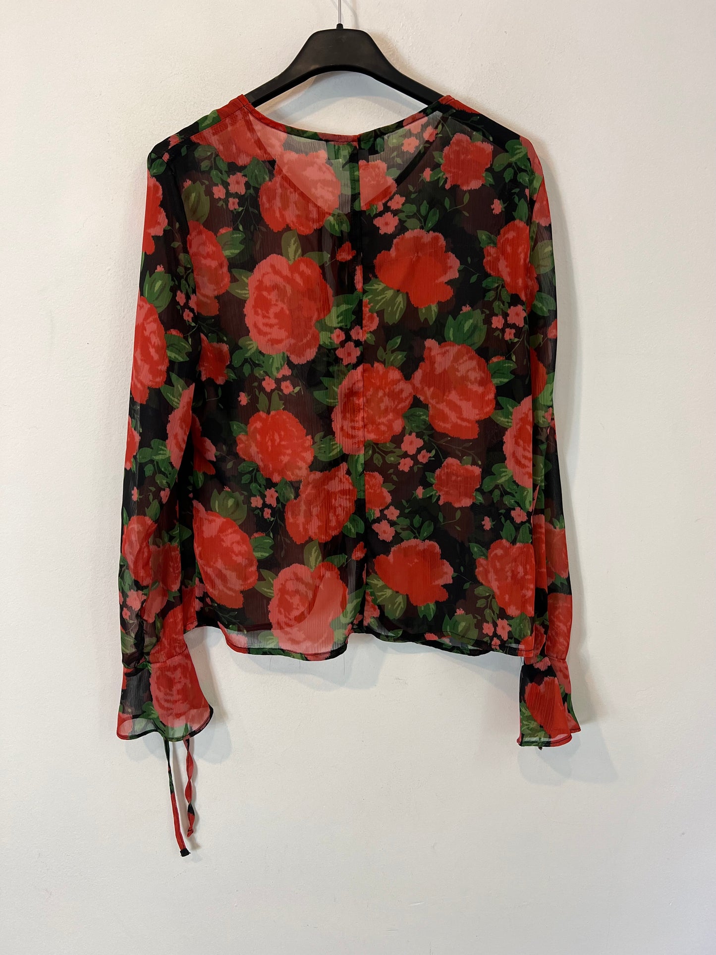 NEVER FULLY DRESSED . Conjunto negro flores T.36/38