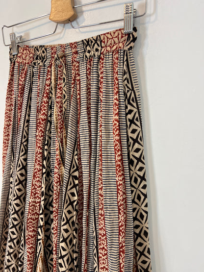 MANGALAM. Falda midi étnica fluida T.u(S)