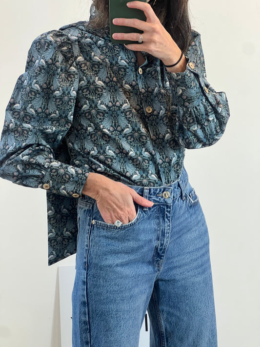 ILÓ-ILÓ. Blusa azul estampada T.s