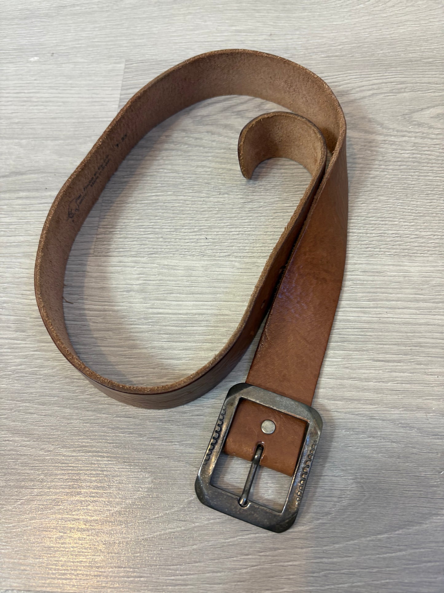 Cinturón piel camel. T 85