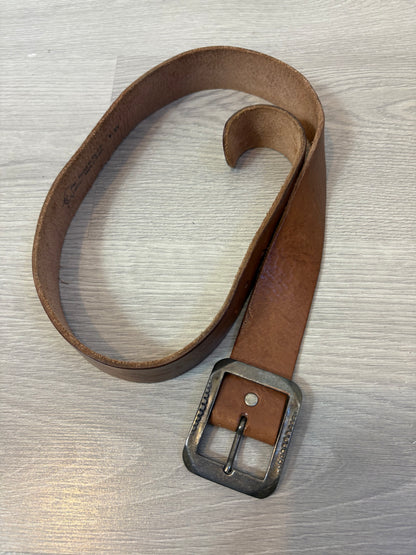 Cinturón piel camel. T 85