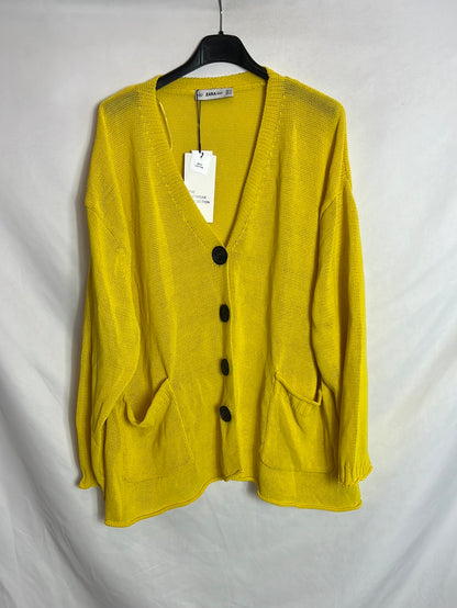 ZARA. Yellow buttoned knit jacket. TS