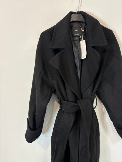 MANGO. Abrigo largo negro lana