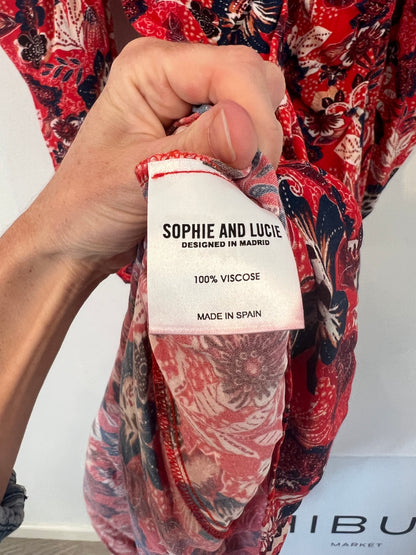 AMEÉ. Sleeveless fringed sweater S.(s)