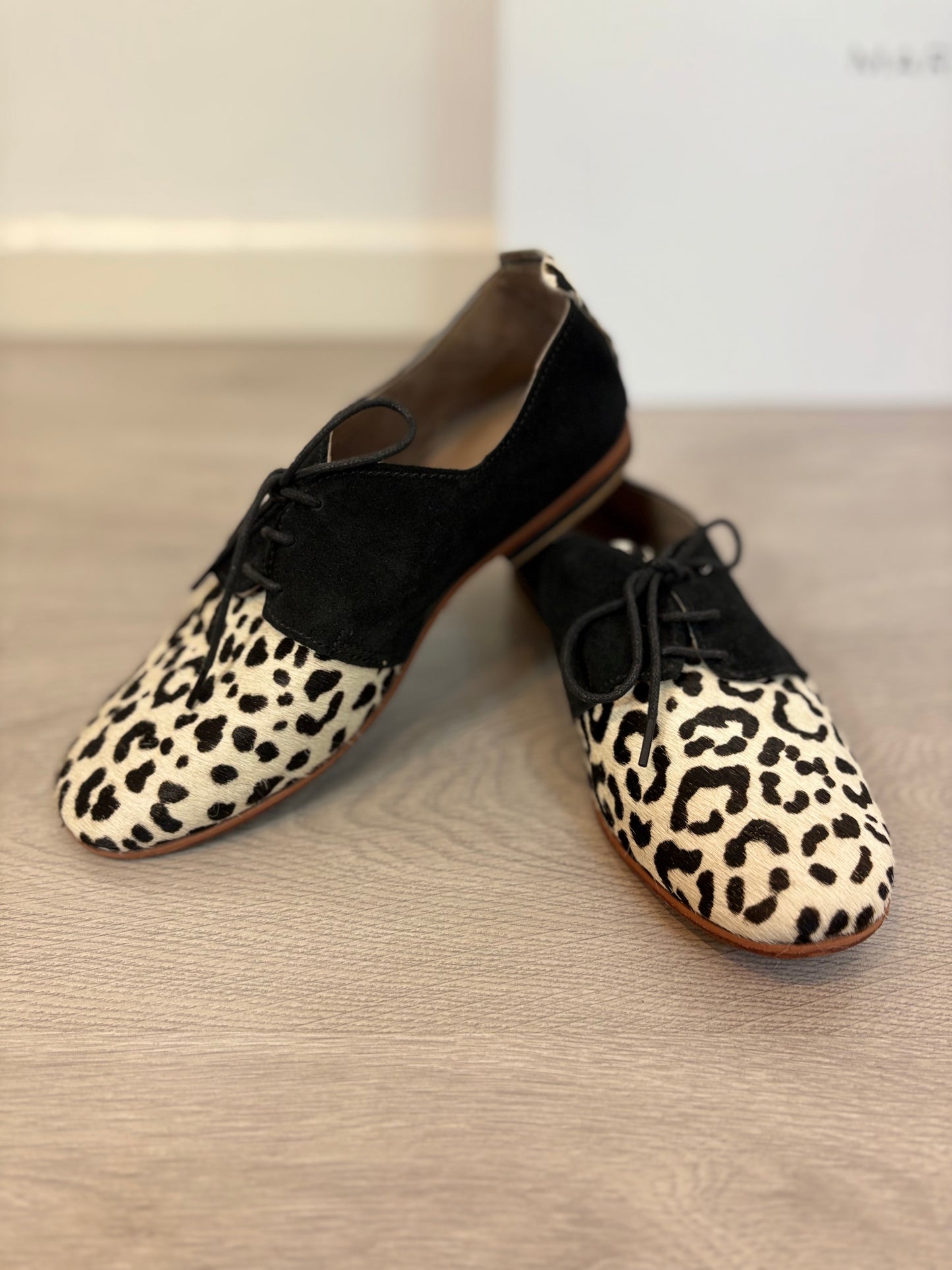 OTRAS. Zapatos piel cordones. T 38