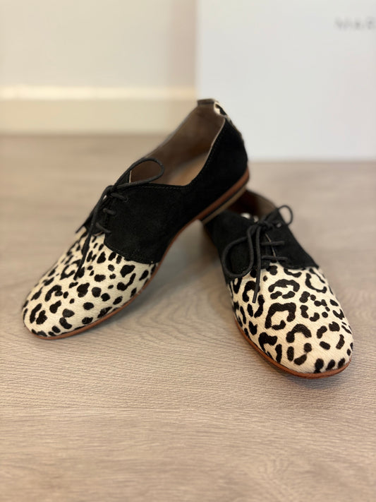 OTRAS. Zapatos piel cordones. T 38