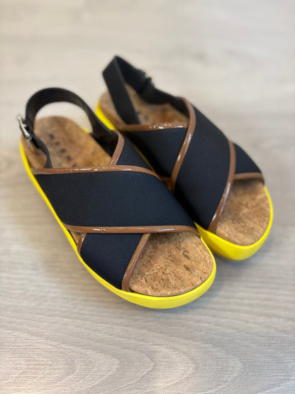 MARNI. Sandalia plataforma modelo Fussbett