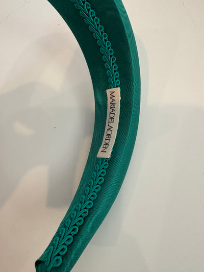 MARIA DE LA ORDEN. Diadema pelo verde