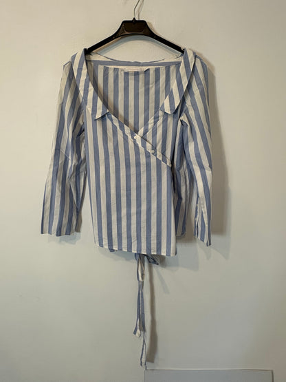 ZARA. Blusa rayas cruzada