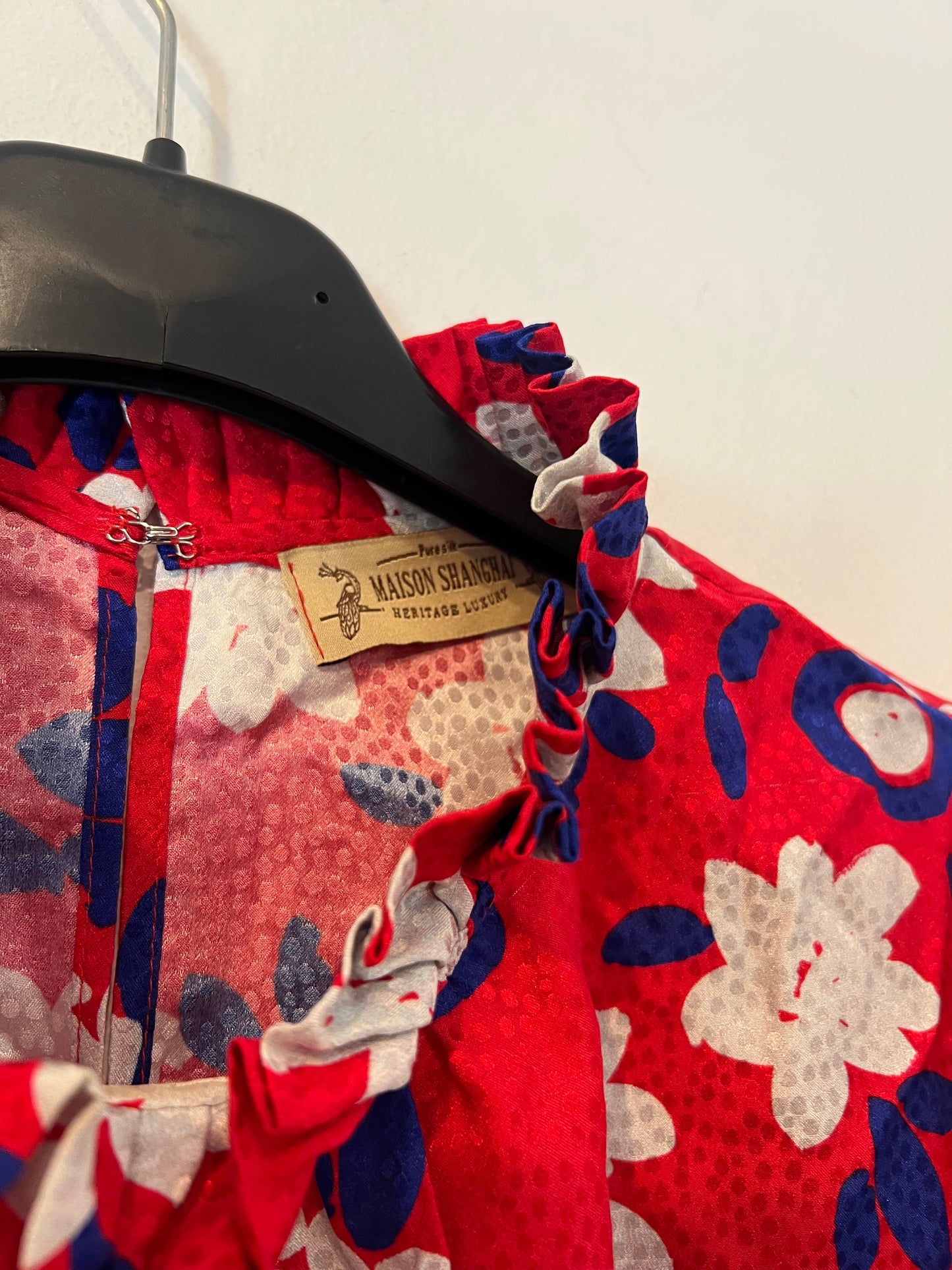 MAISON SHANGAI. Blusa roja estampada seda