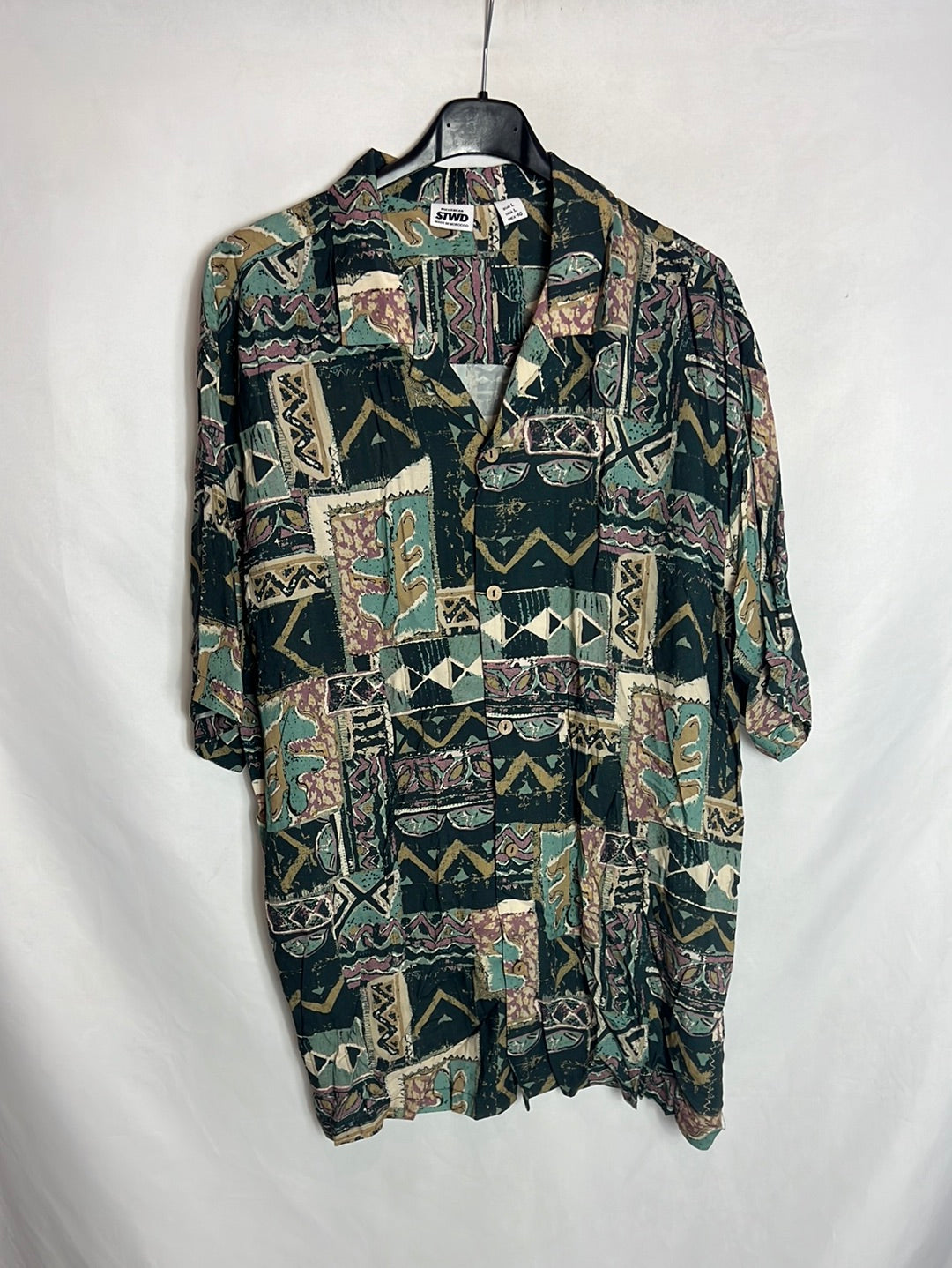 PULL&BEAR . Camisa manga corta estampada. T L