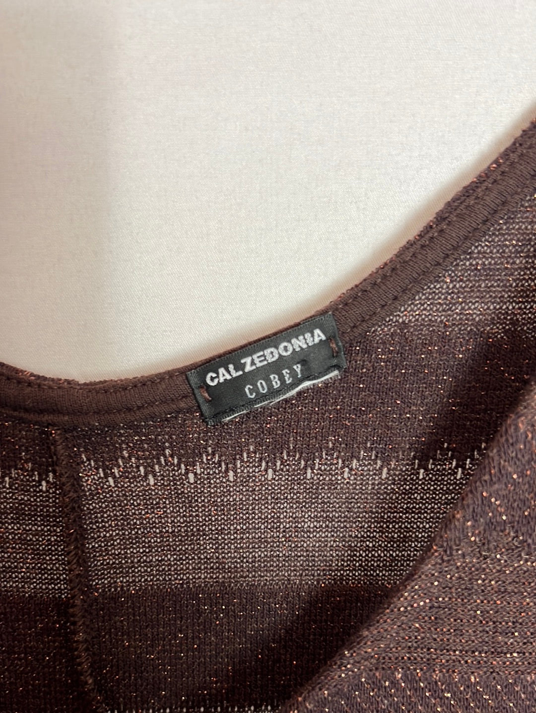 CALZEDONIA. Long brown dress with shiny threads. TS