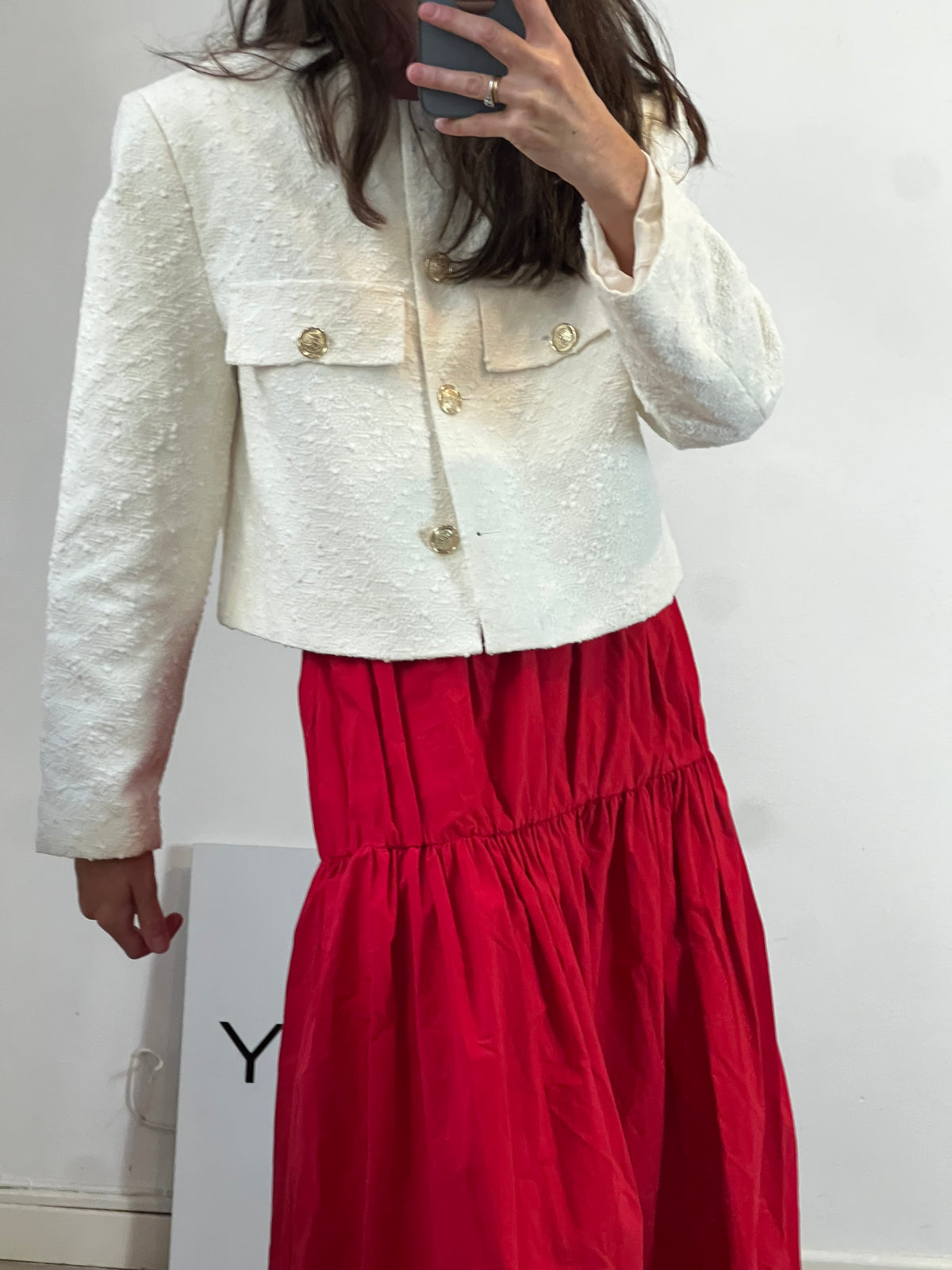 ZARA. Chaqueta tweed cruda