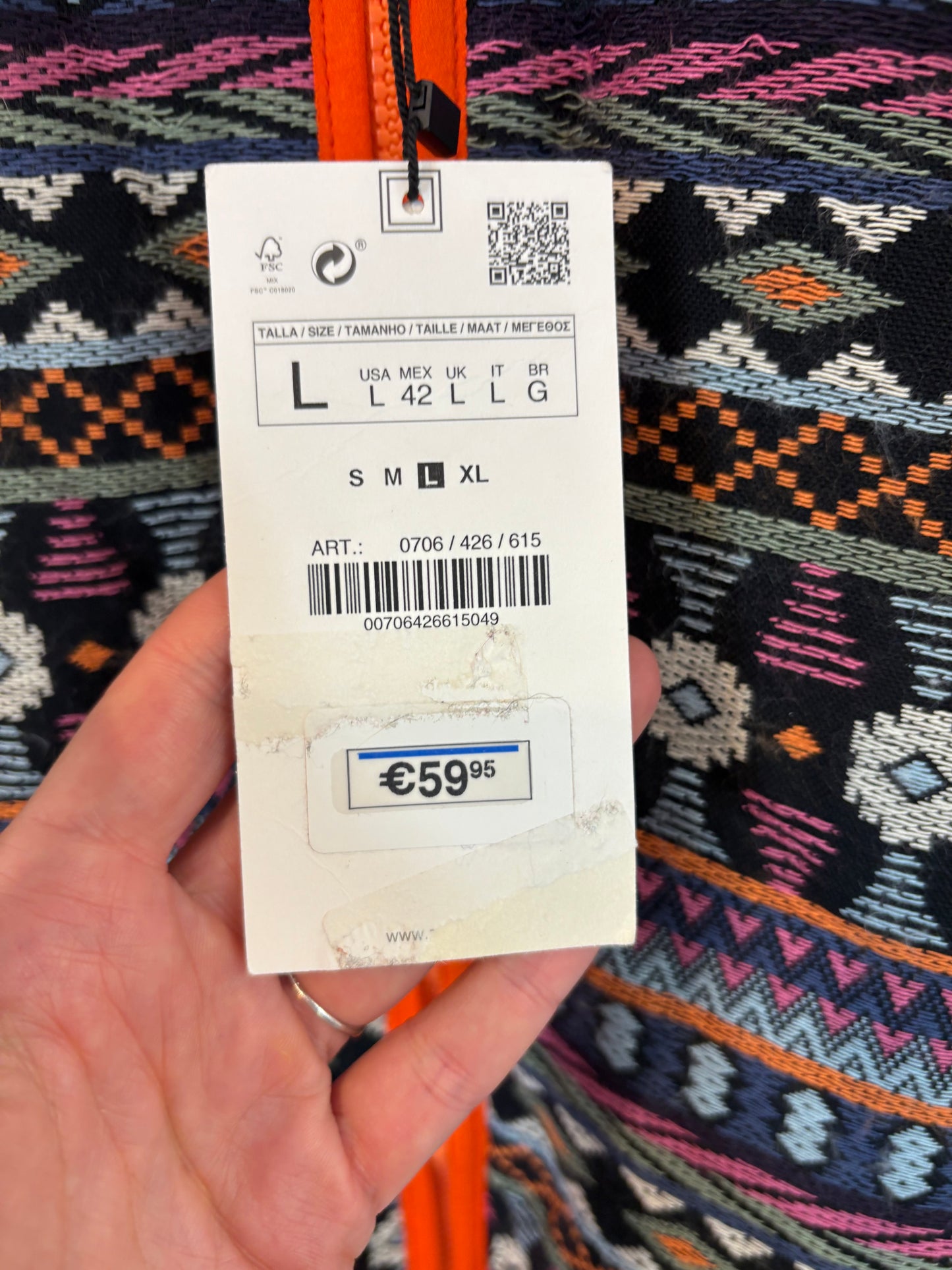 ZARA. Chaleco acolchado estampado. T L