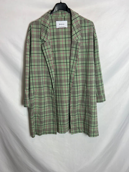 STRADIVARIUS . Blazer verde cuadros larga. T M