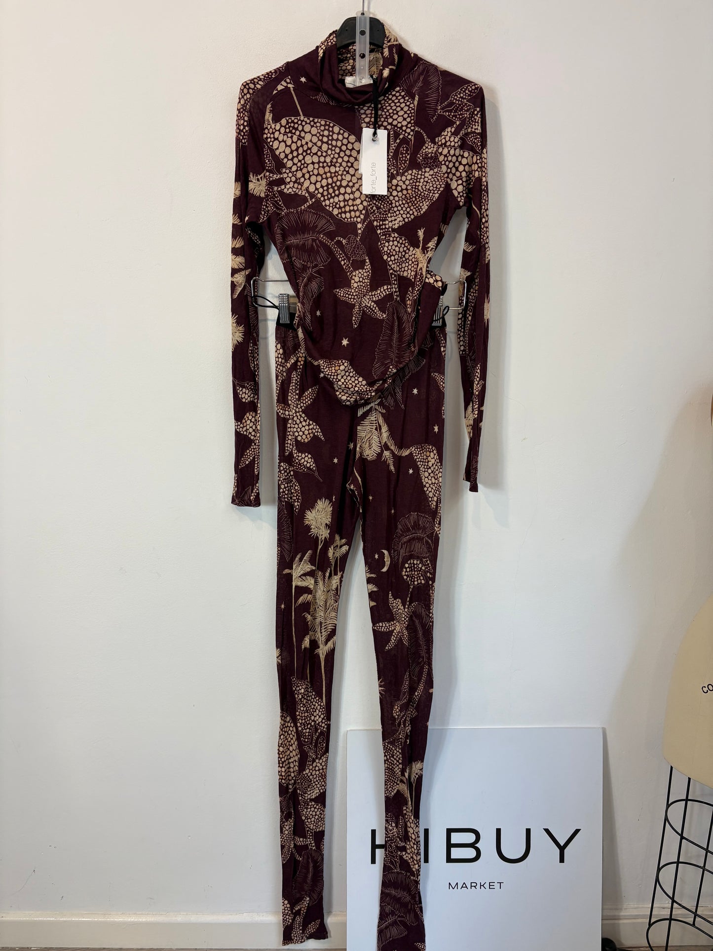 FORTE FORTE. Conjunto burdeos estampado mezcla