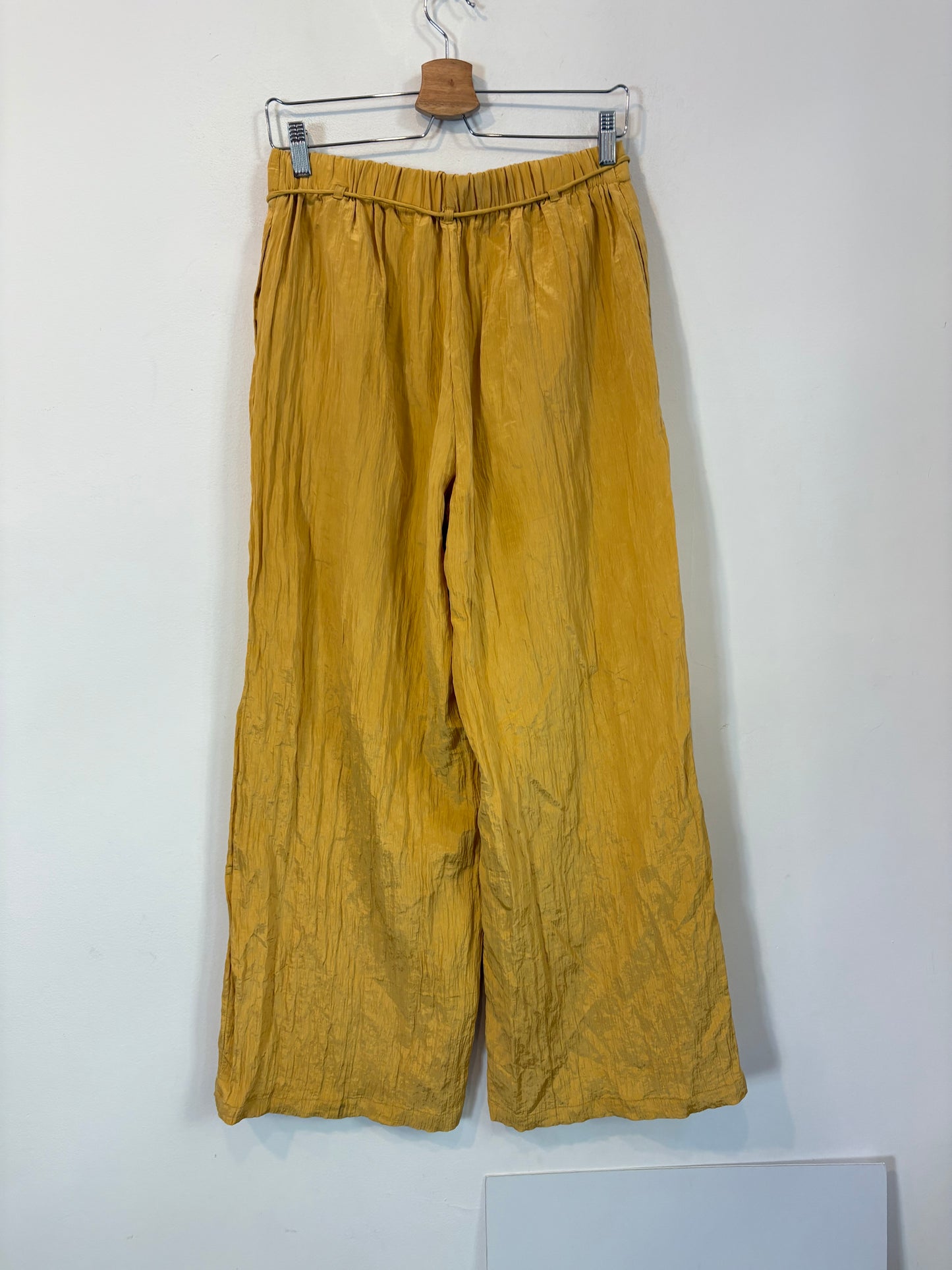 Pantalón fluido textura