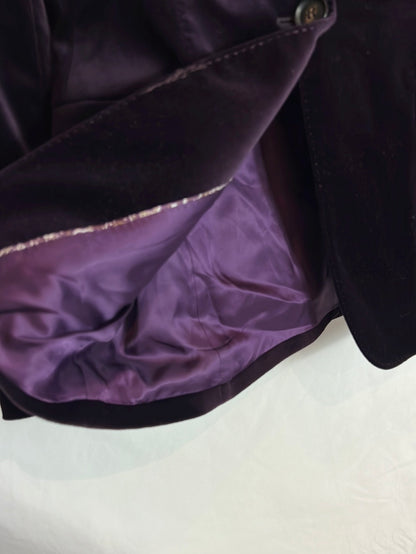 MASSIMO DUTTI. Blazer morada terciopelo T.36