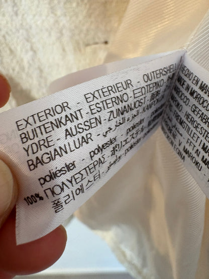 ZARA. Chaqueta tweed blanca