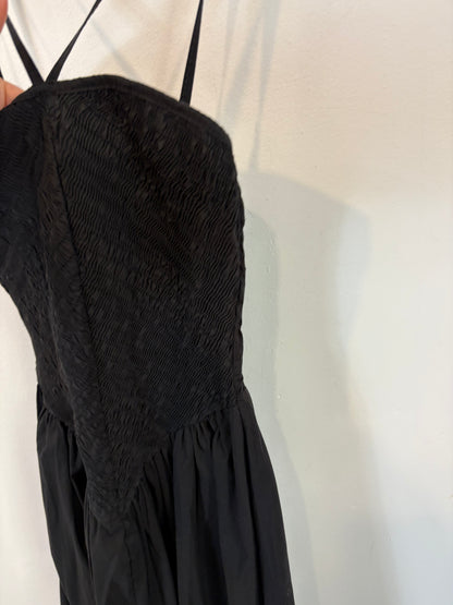 Vestido midi negro nido de abeja