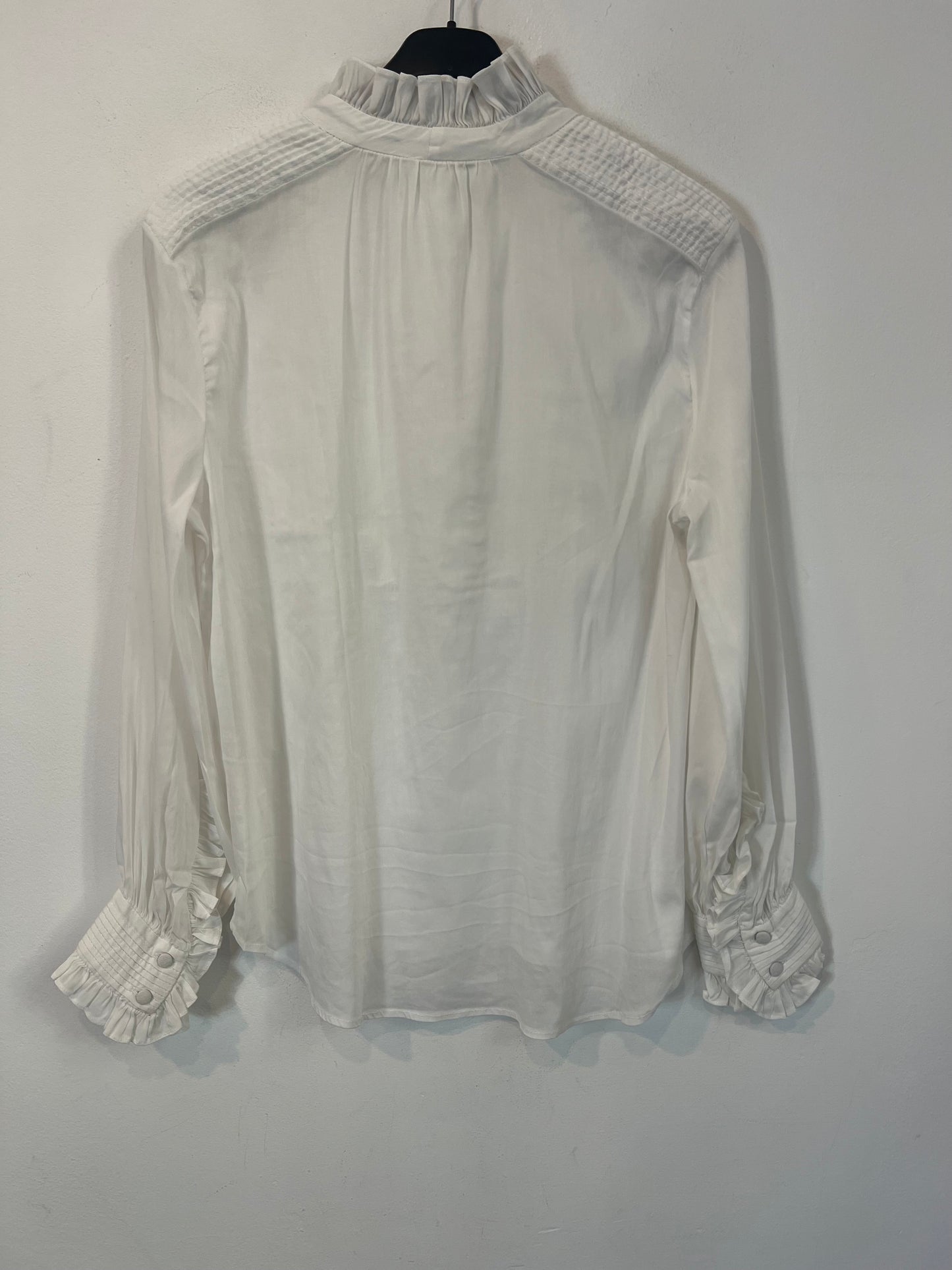ZARA STUDIO. Blusa blanca detalles encaje T.m