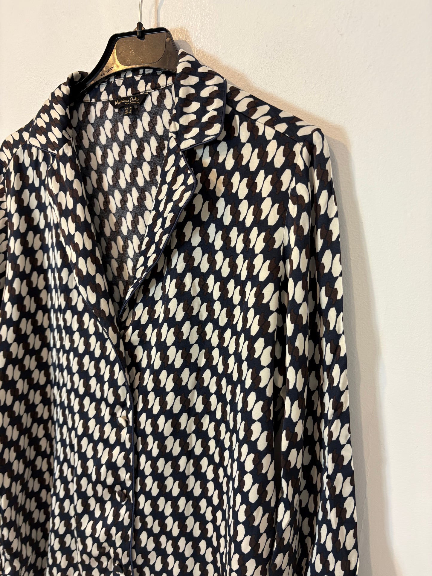 ZARA. Black stretch knit top. TL