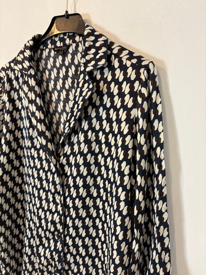 ZARA. Black stretch knit top. TL