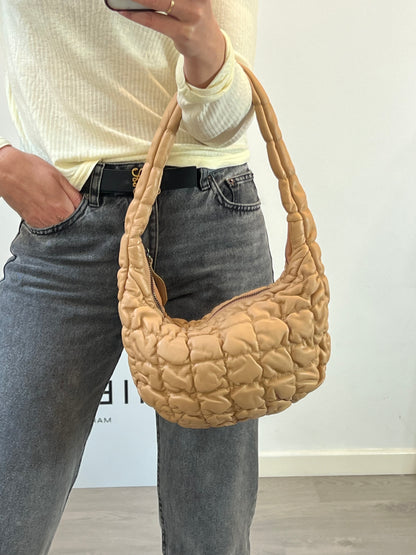 VINTAGE CENTURY. Bolso camel piel guateado