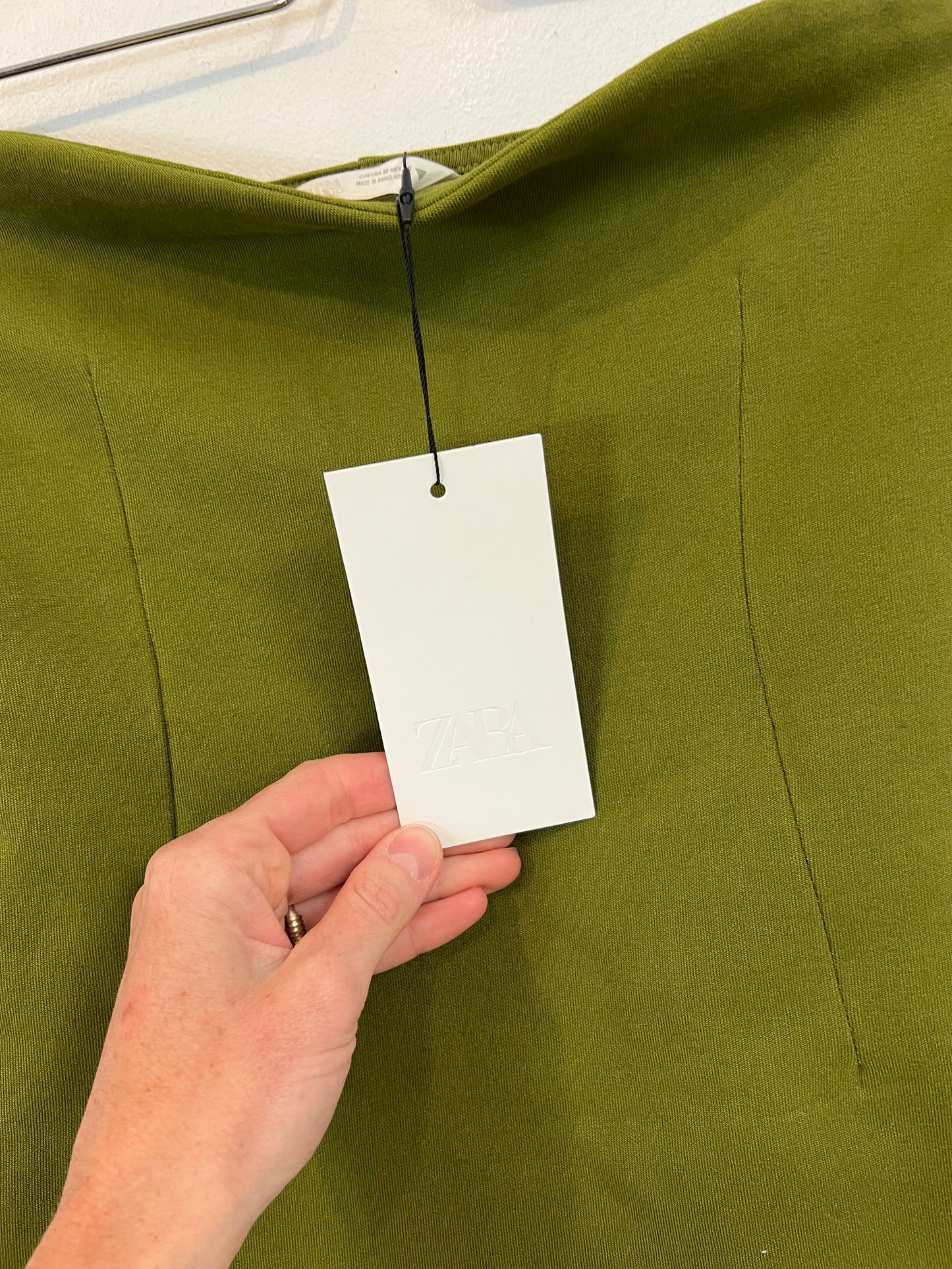 ZARA. Top verde palabra de honor