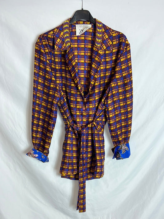 ZARA. Blusa satinada y estampada. TS.