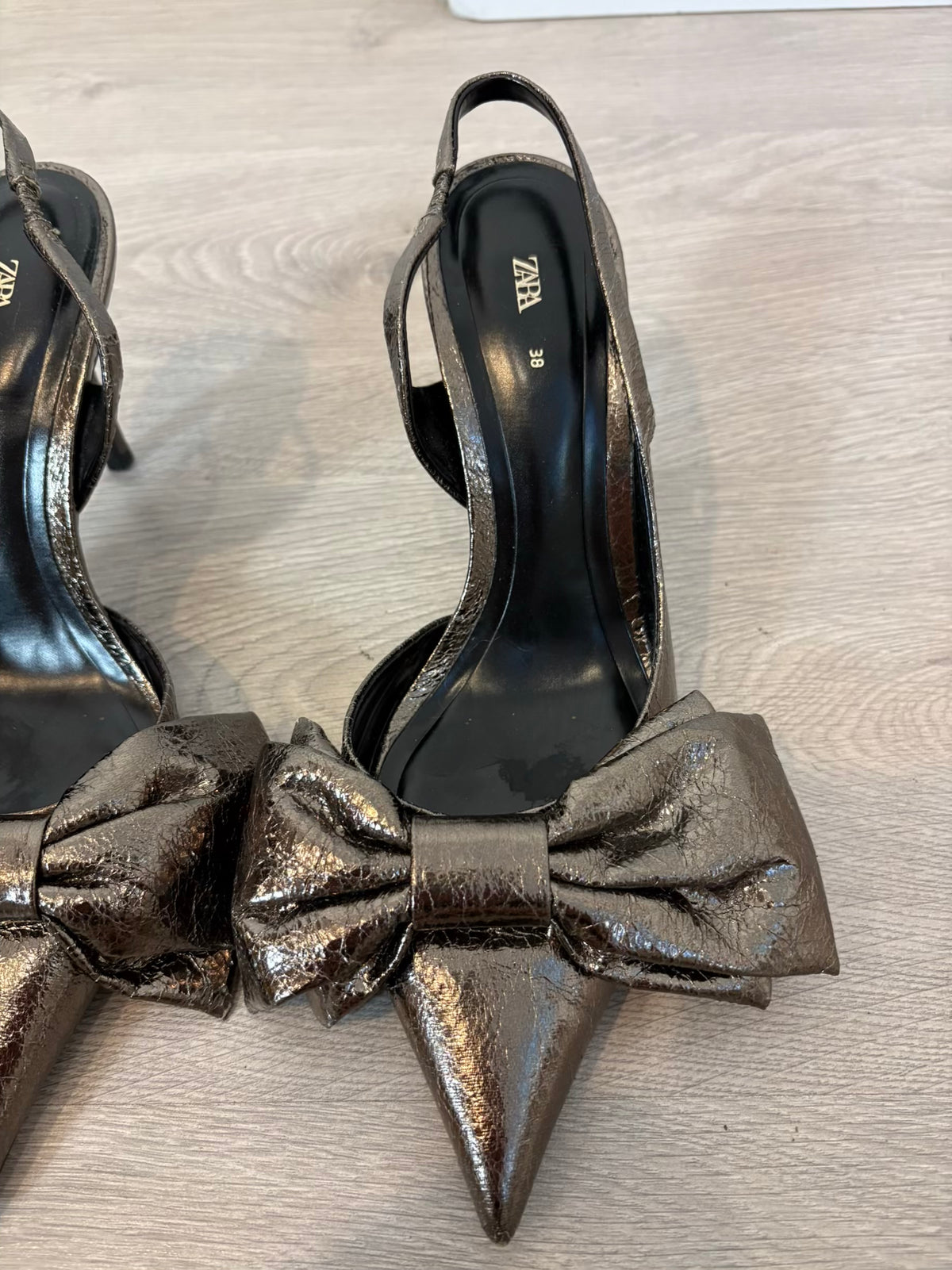 ZARA. Zapato tacón destalonado lazo. T 38