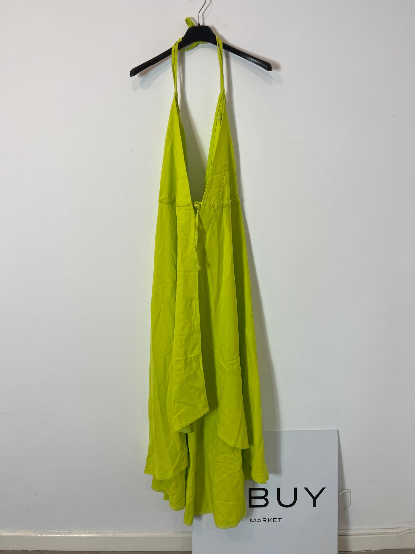 THE LAMU COLLECTION. Vestido asimétrico verde lima. T U (M/L)