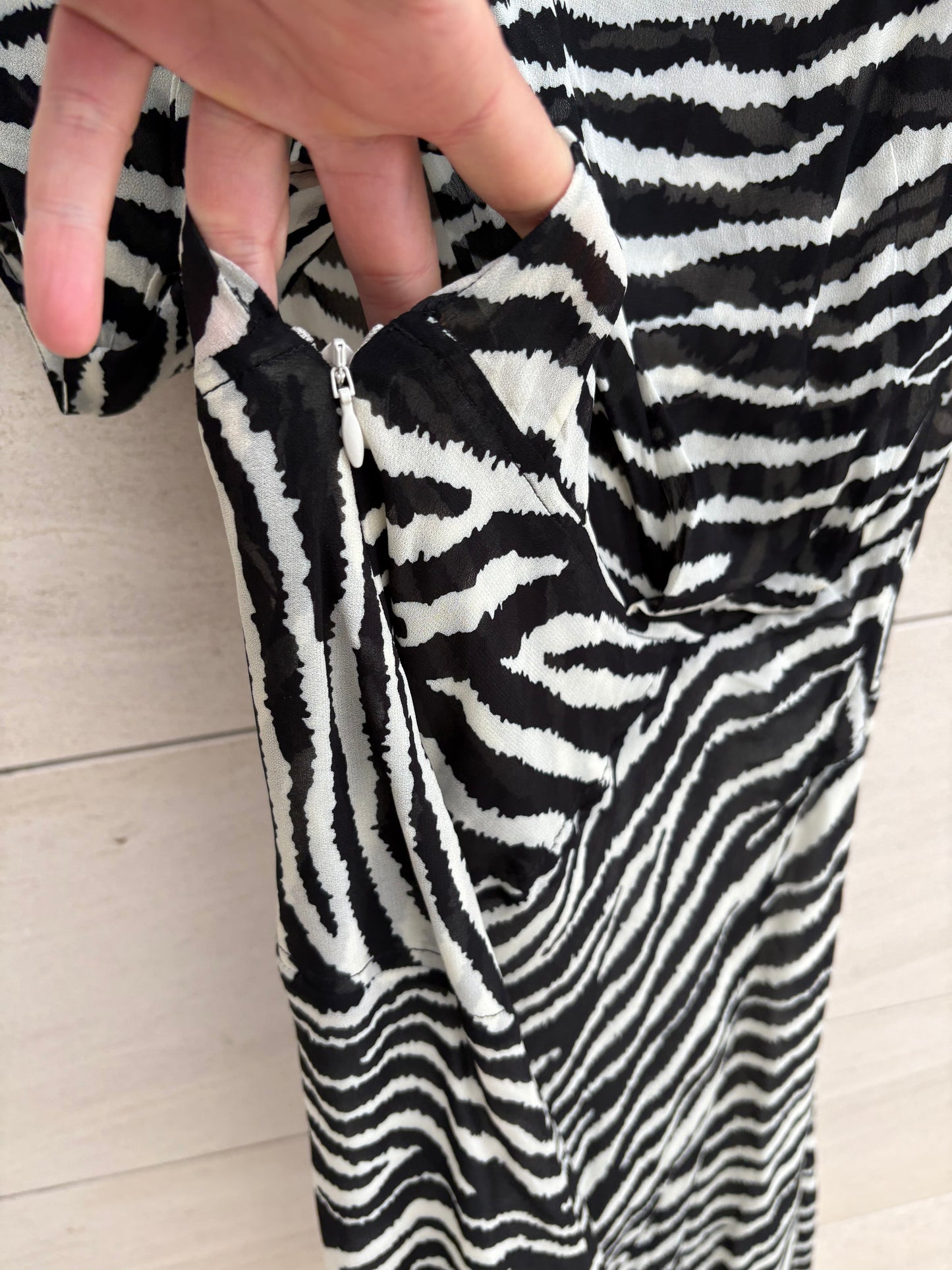 ISABEL MARANT ETOILE. Vestido fluido asimetrías bicolor
