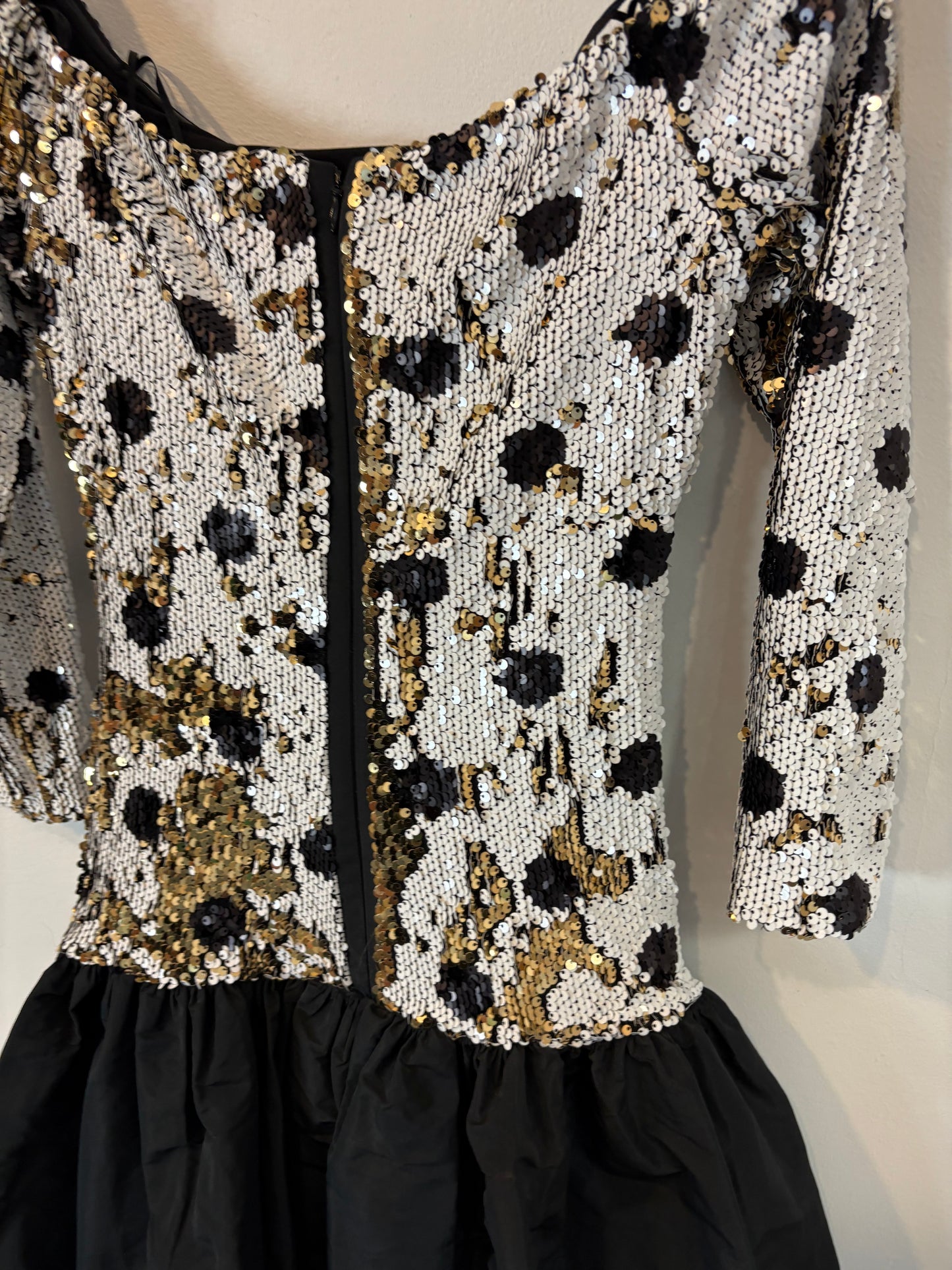 AMEÉ. Sleeveless fringed sweater S.(s)