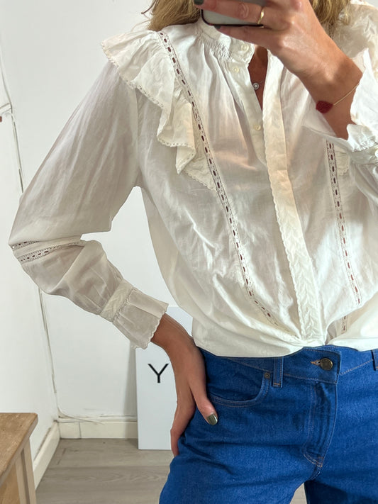 LLOYD'S. White ruffled blouse, size 40