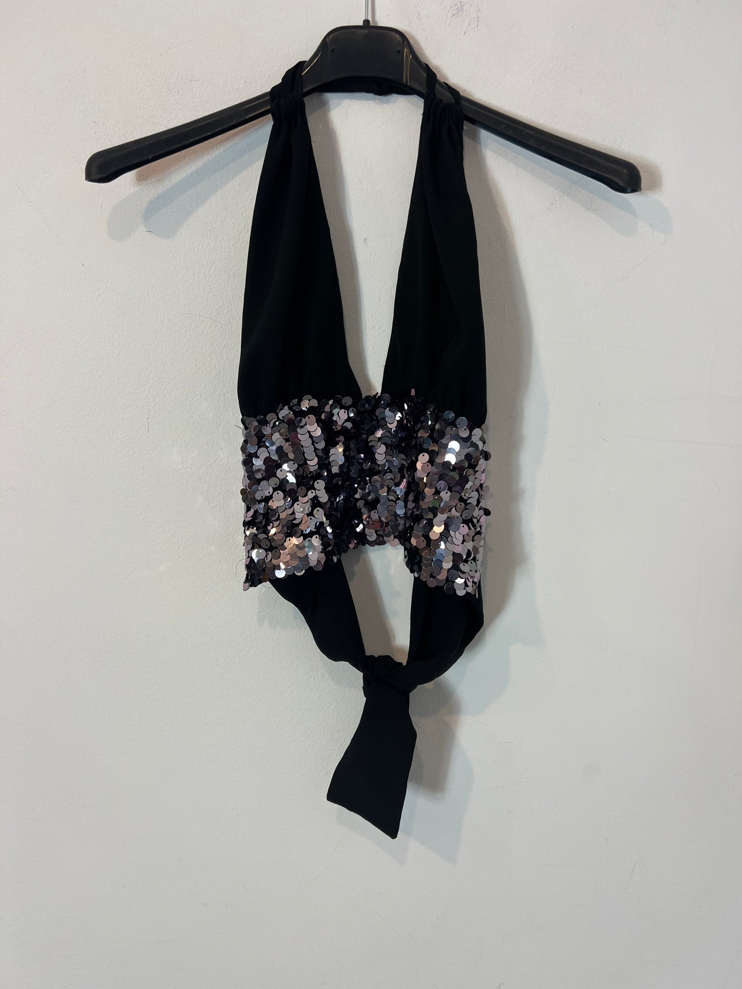 THE ARE. Black sequin knotted top. TS