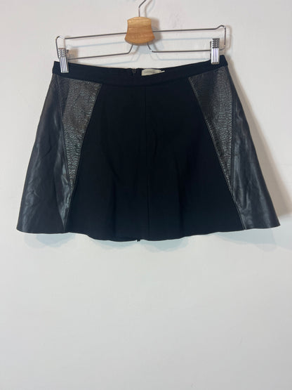 CALVIN KLEIN. Falda doble textura . T 36(M)