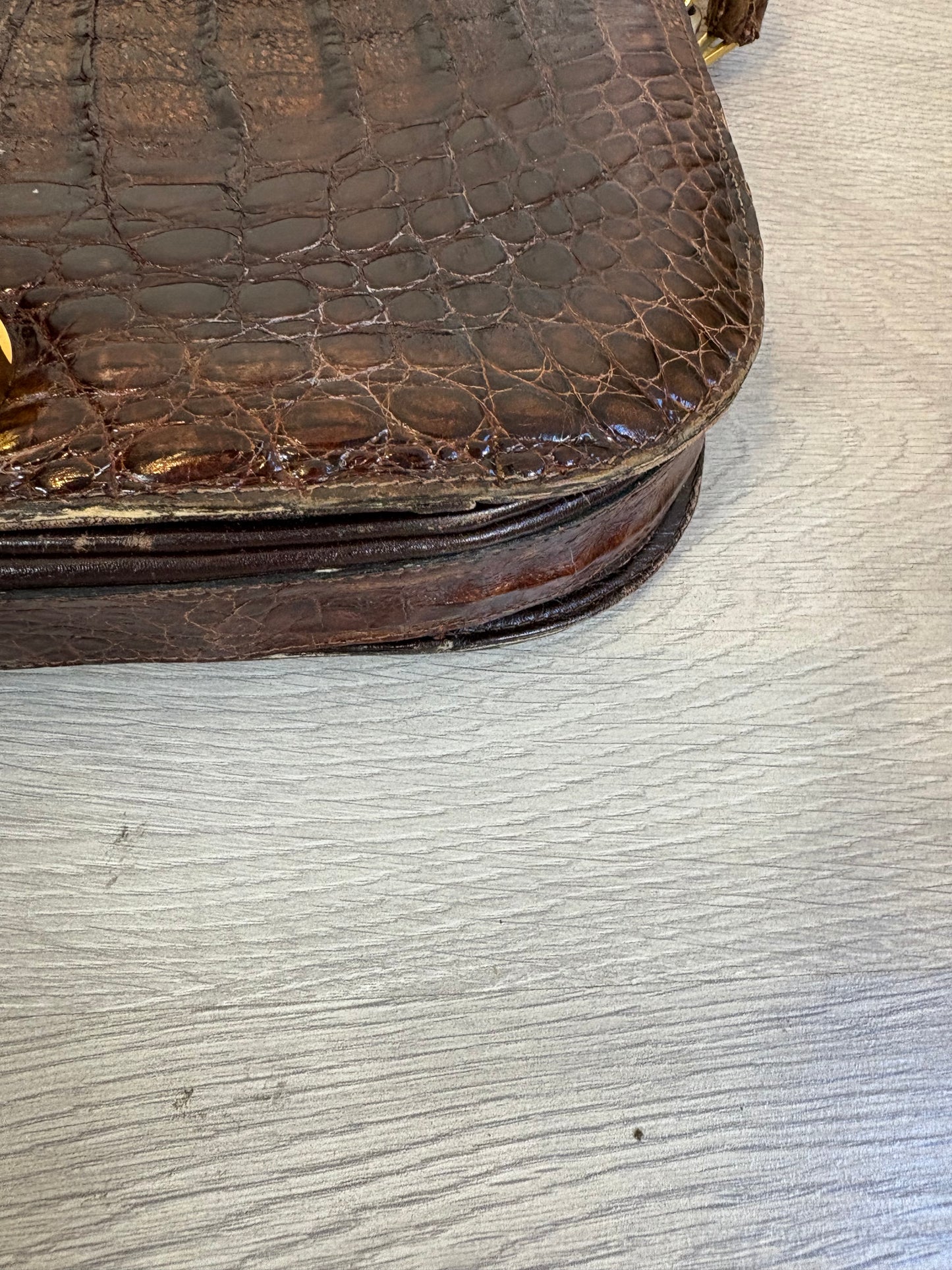 OTRAS. Bolso piel vintage cocodrilo